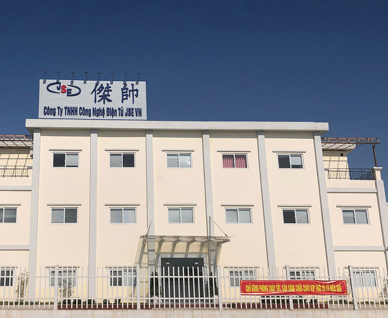 越南杰帥電子有限公司采購我司晉力達2臺大型波峰焊,用于數據線及充電器加工